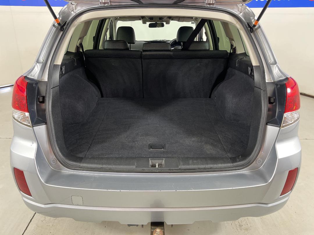 Photo '14' of Subaru Outback Photo '14' of Subaru Outback