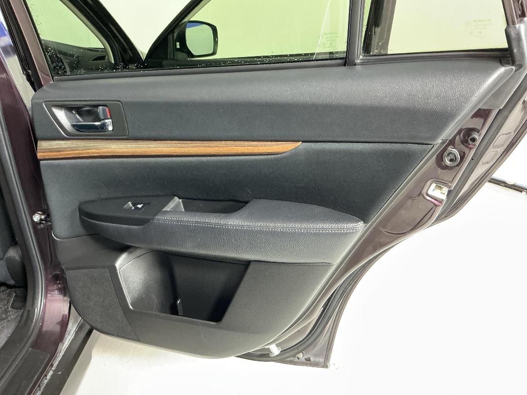 Photo '19' of Subaru Outback Photo '19' of Subaru Outback