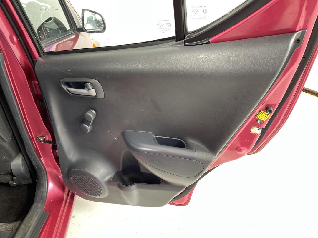 Photo '19' of Suzuki Alto Photo '19' of Suzuki Alto