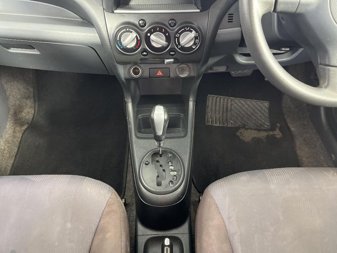 Photo '18' of Suzuki Alto Photo '18' of Suzuki Alto