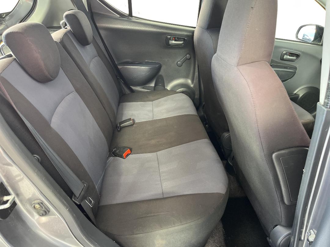 Photo '20' of Suzuki Alto Photo '20' of Suzuki Alto