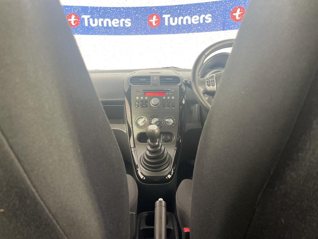 Photo '18' of Suzuki Splash