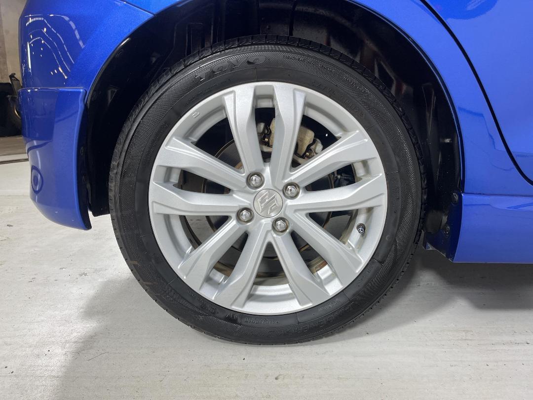 Photo '12' of Suzuki Swift