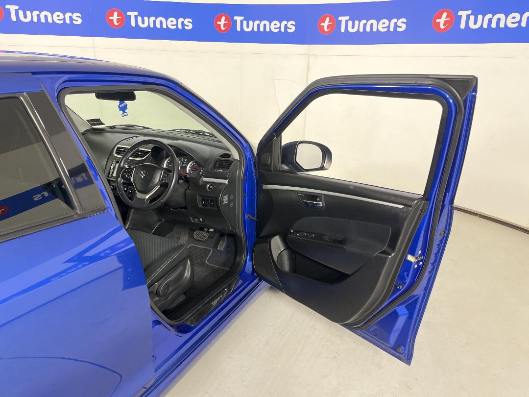 Photo '15' of Suzuki Swift