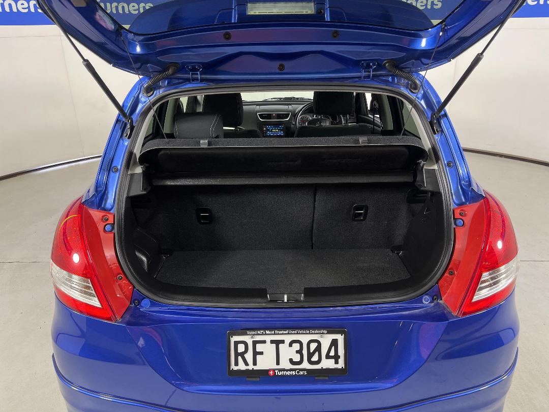 Photo '14' of Suzuki Swift