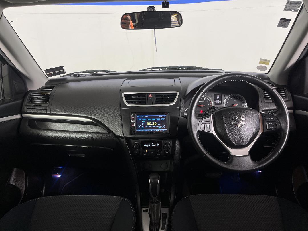 Photo '17' of Suzuki Swift