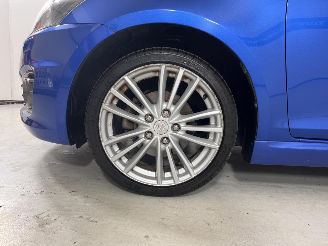 Photo '10' of Suzuki Swift