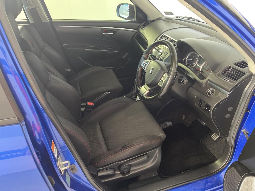 Photo '16' of Suzuki Swift