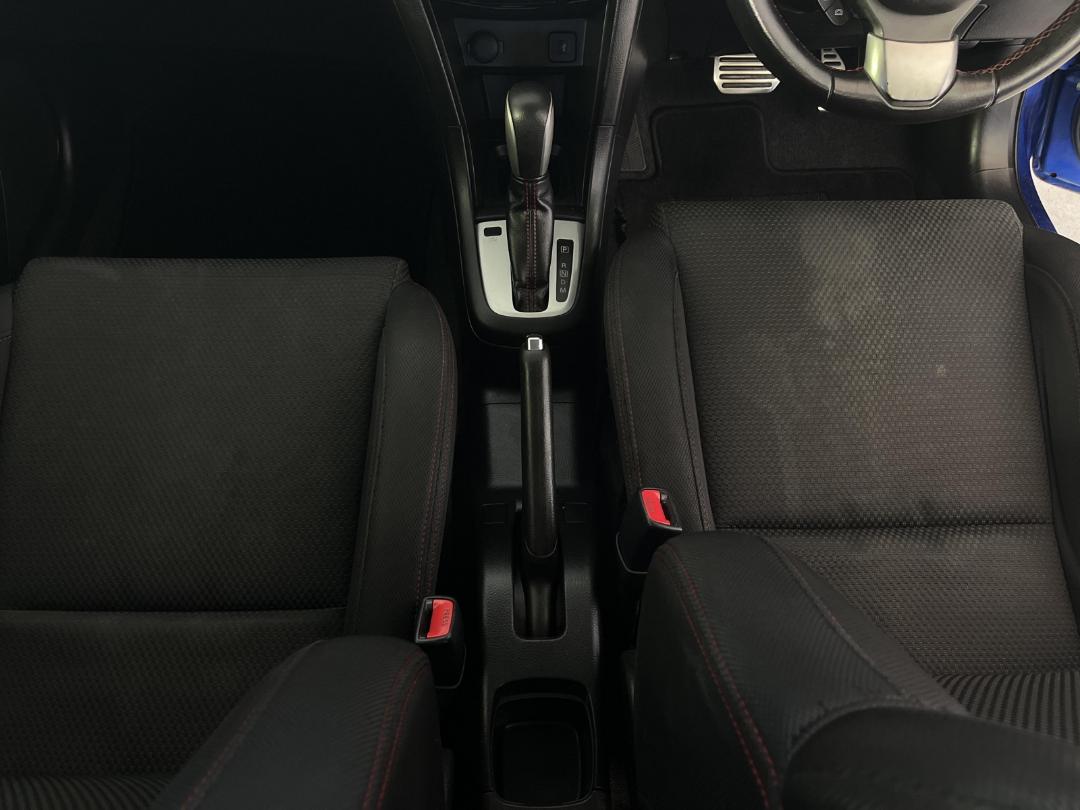 Photo '18' of Suzuki Swift