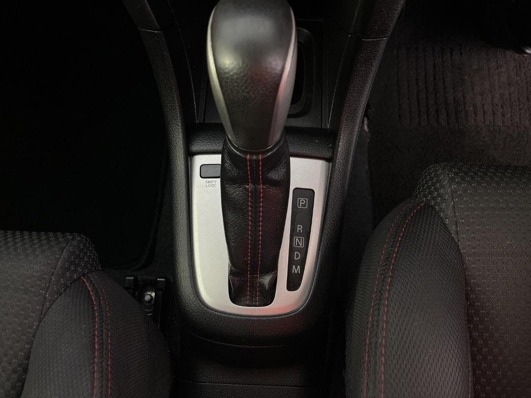 Photo '29' of Suzuki Swift