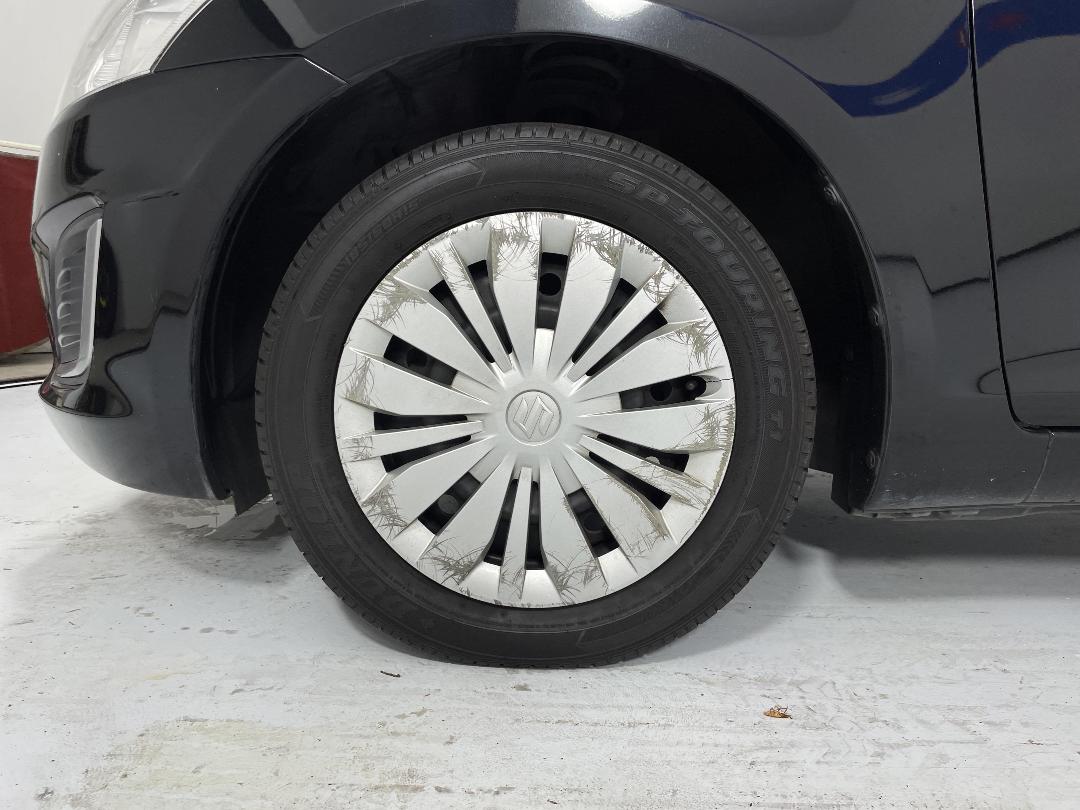 Photo '10' of Suzuki Swift