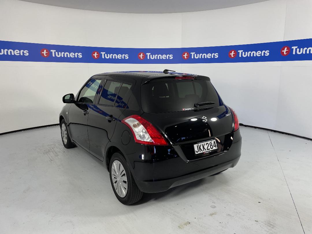 Photo '5' of Suzuki Swift