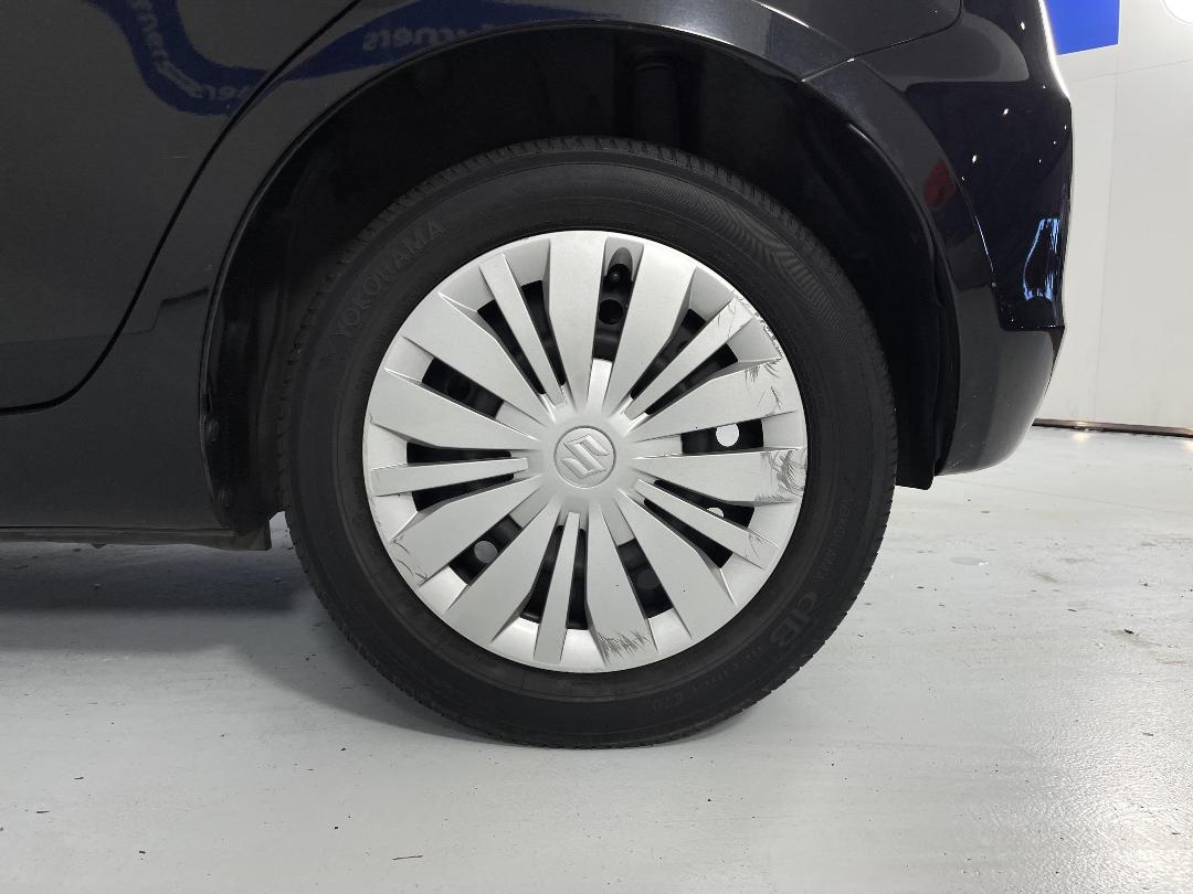 Photo '11' of Suzuki Swift