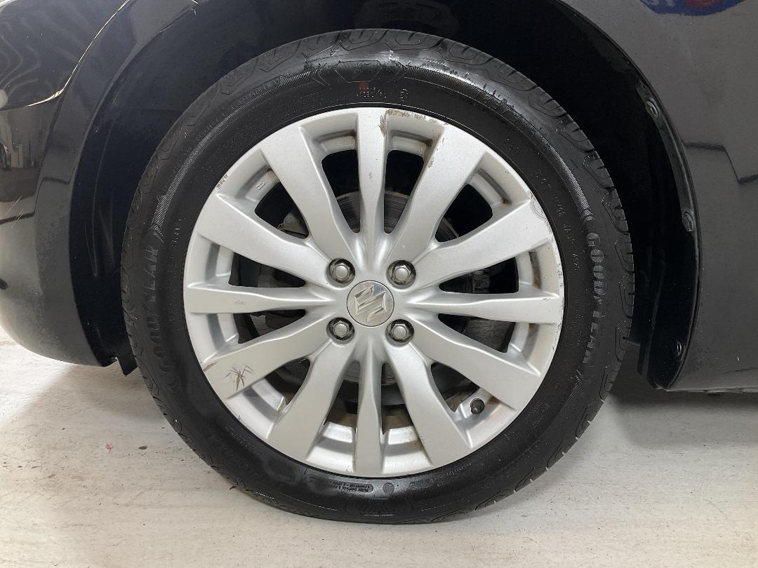 Photo '10' of Suzuki Swift