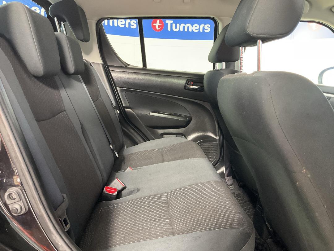 Photo '20' of Suzuki Swift