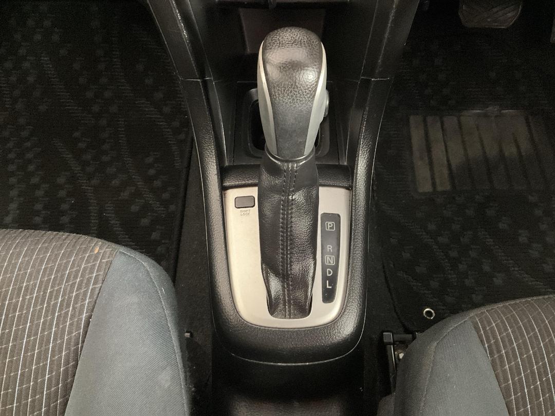 Photo '18' of Suzuki Swift