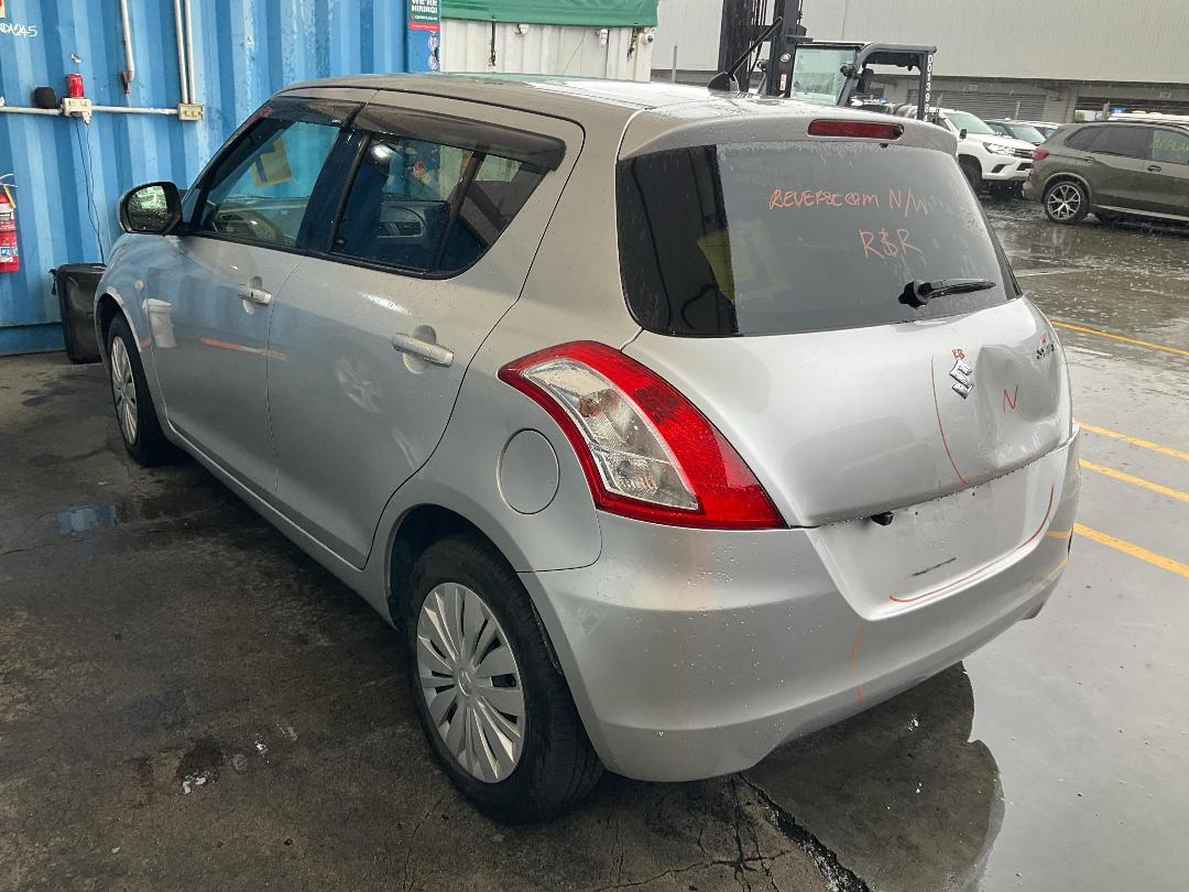 Photo '9' of Suzuki Swift Photo '9' of Suzuki Swift