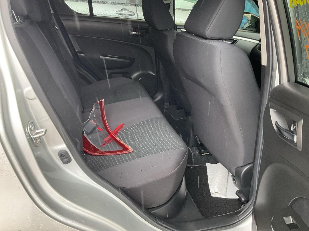 Photo '17' of Suzuki Swift Photo '17' of Suzuki Swift