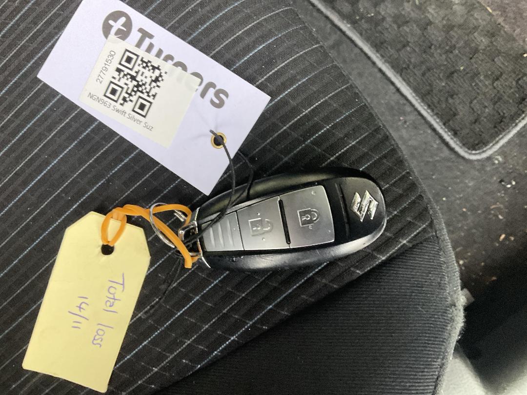 Photo '20' of Suzuki Swift Photo '20' of Suzuki Swift