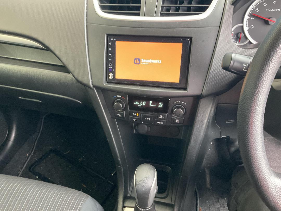 Photo '22' of Suzuki Swift Photo '22' of Suzuki Swift