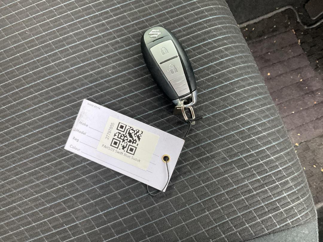 Photo '15' of Suzuki Swift Photo '15' of Suzuki Swift