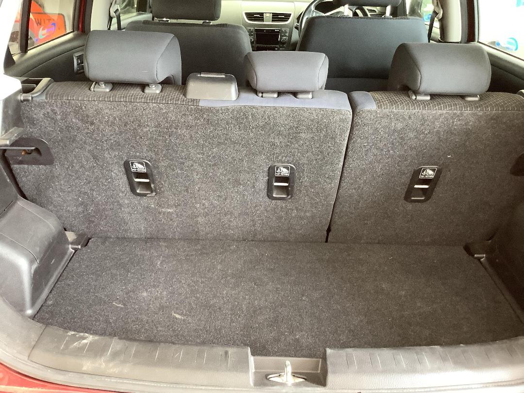 Photo '6' of Suzuki Swift Glxab