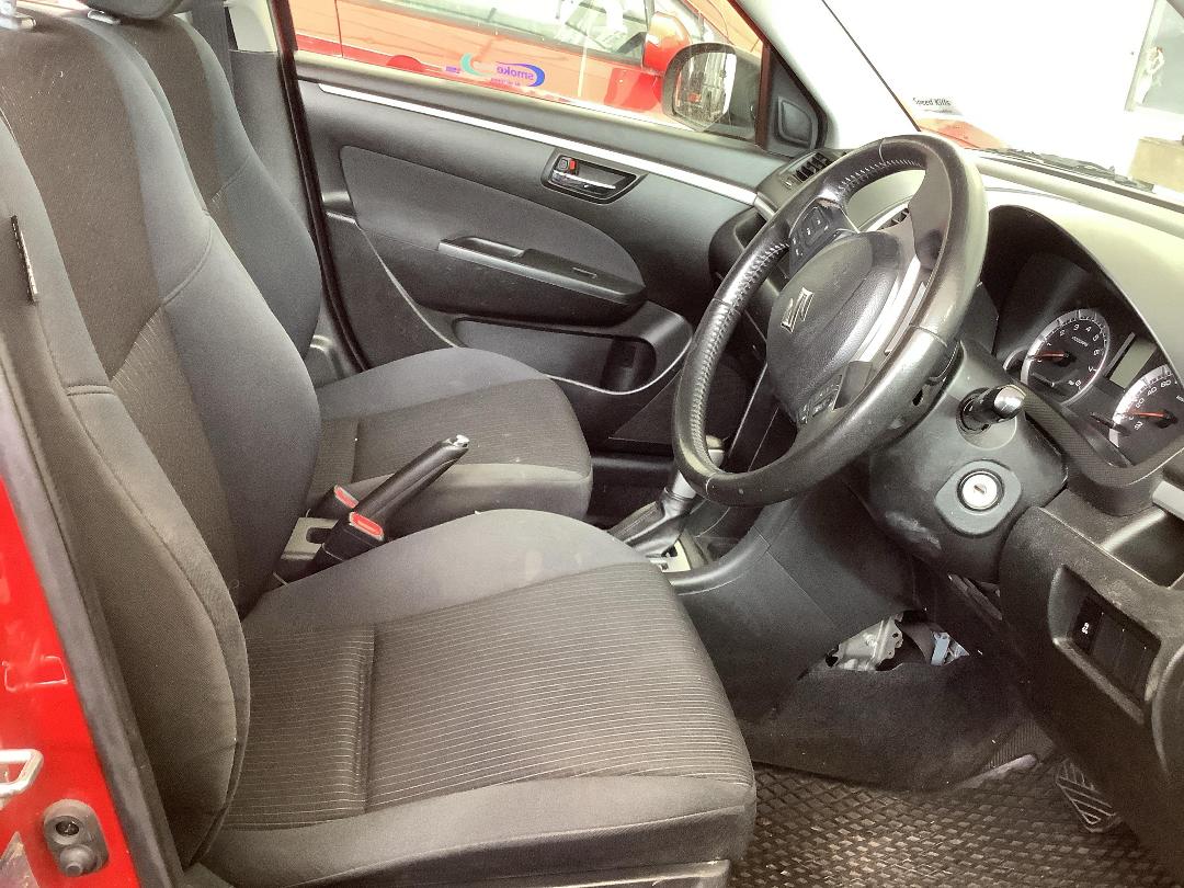 Photo '8' of Suzuki Swift Glxab