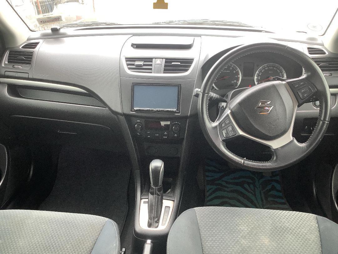 Photo '15' of Suzuki Swift