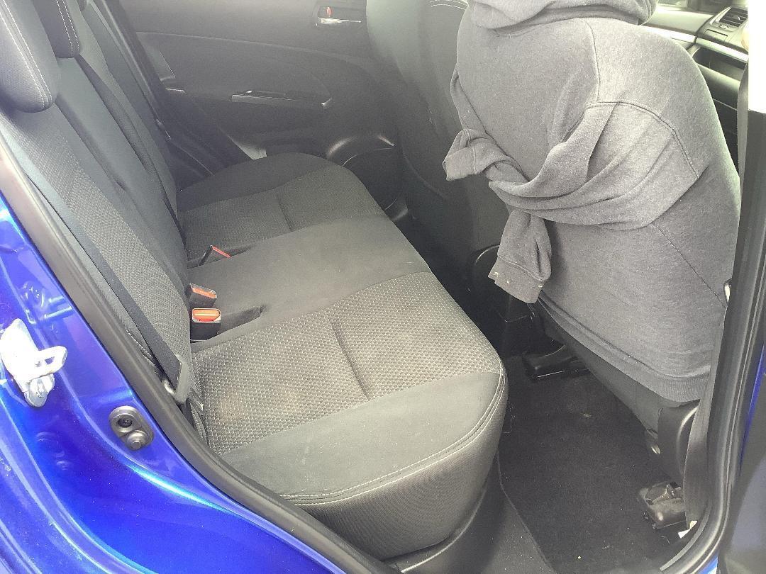 Photo '11' of Suzuki Swift