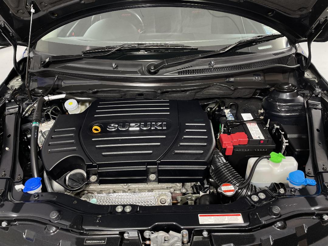 Photo '13' of Suzuki Swift