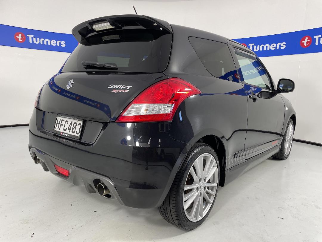 Photo '7' of Suzuki Swift