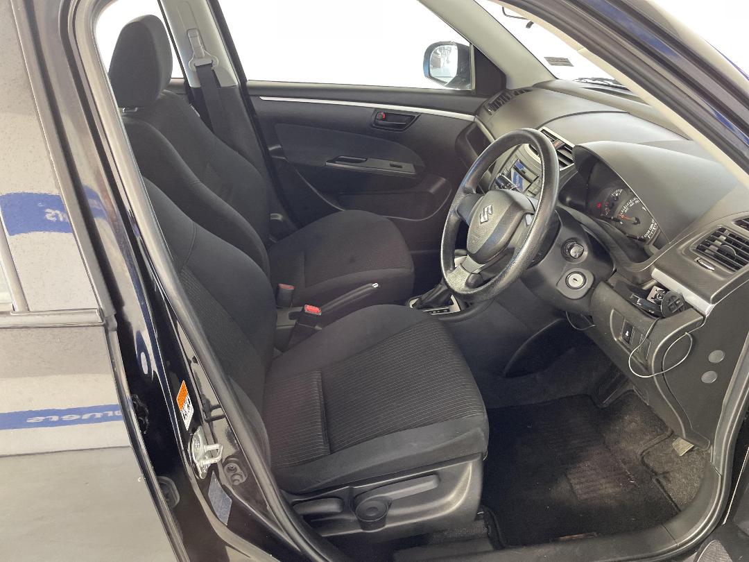 Photo '16' of Suzuki Swift