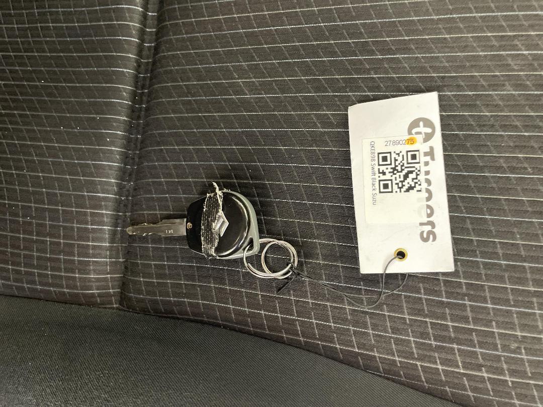 Photo '22' of Suzuki Swift