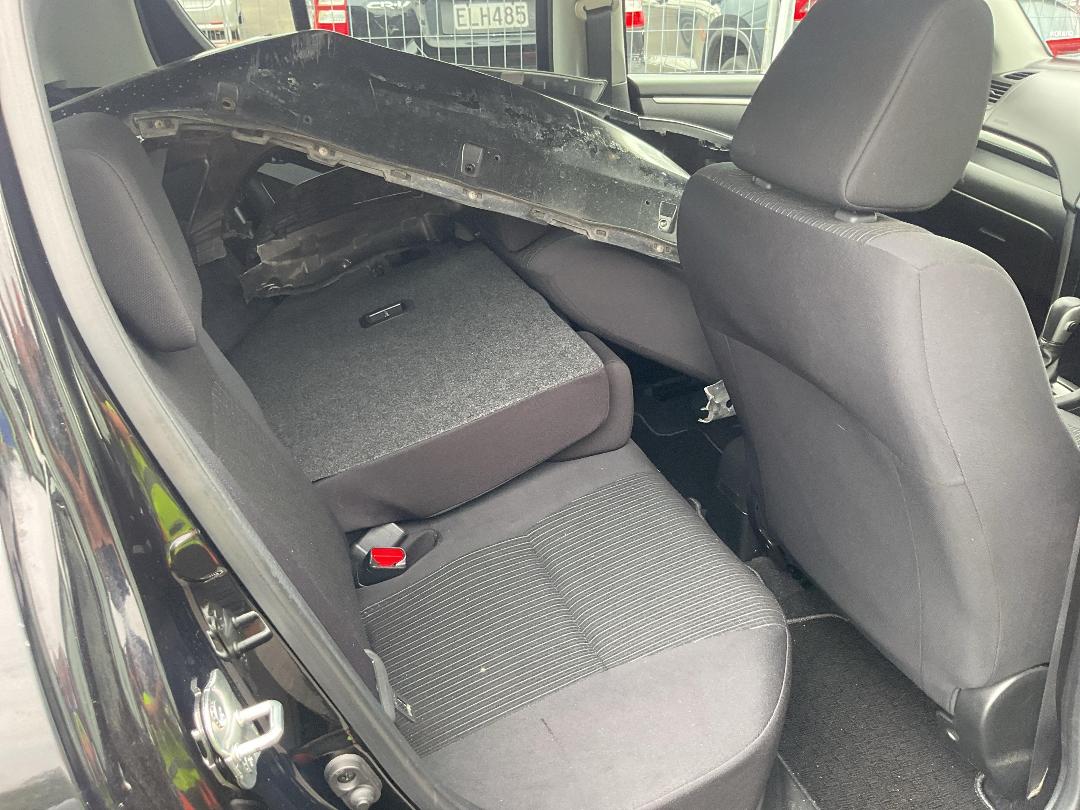 Photo '11' of Suzuki Swift