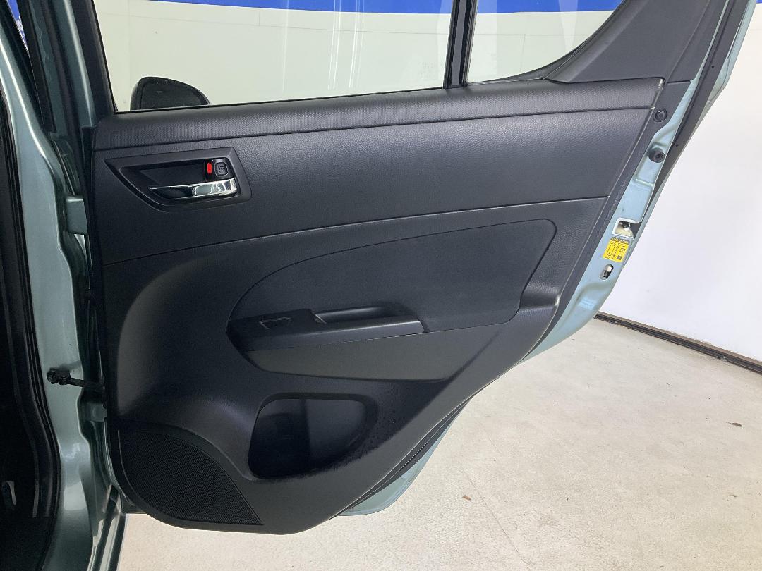 Photo '19' of Suzuki Swift