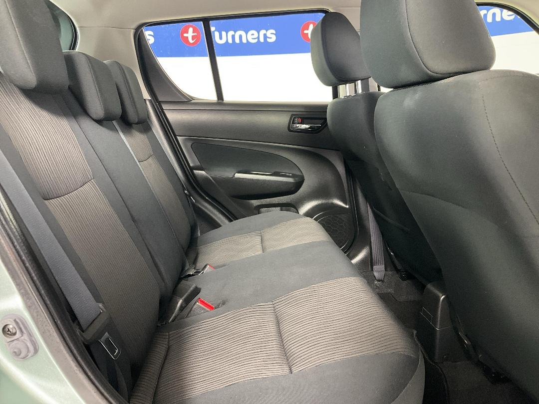 Photo '20' of Suzuki Swift