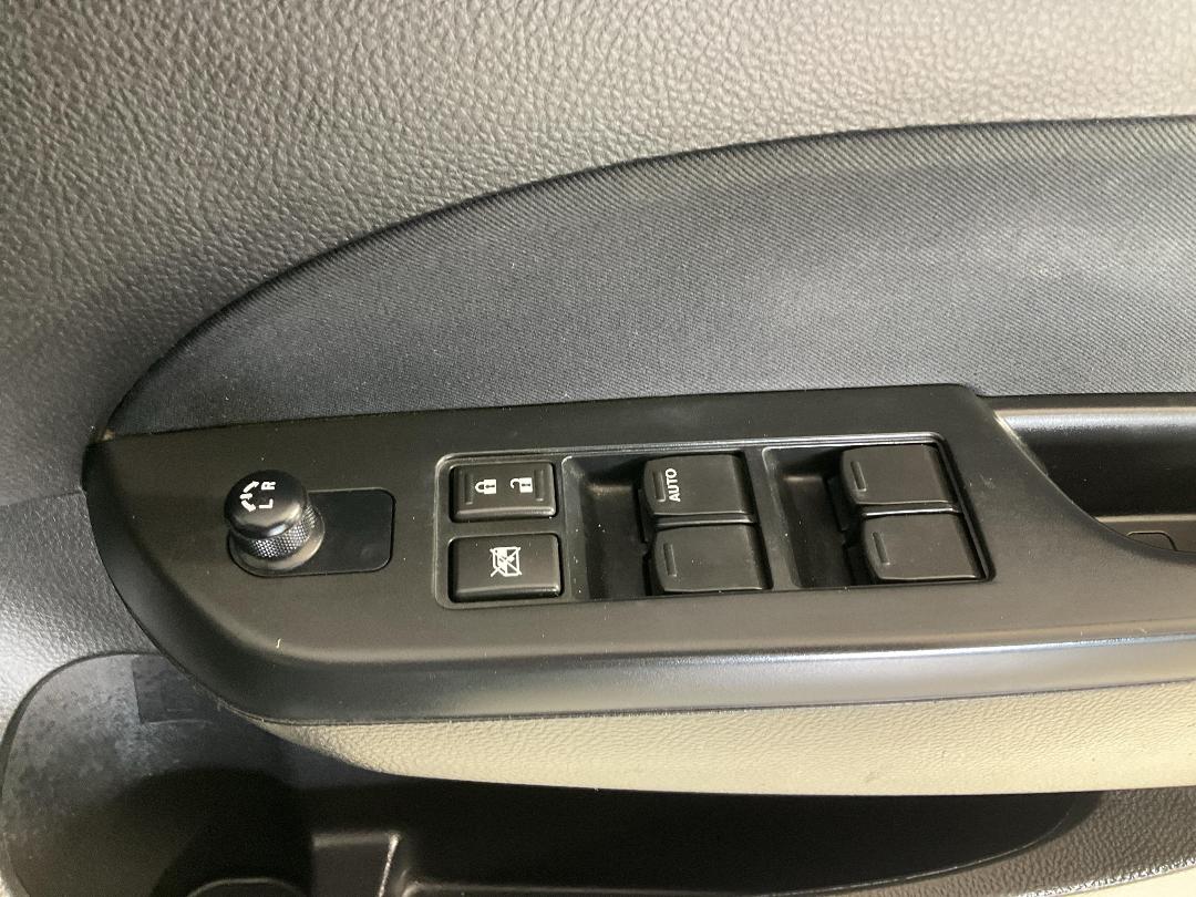 Photo '28' of Suzuki Swift