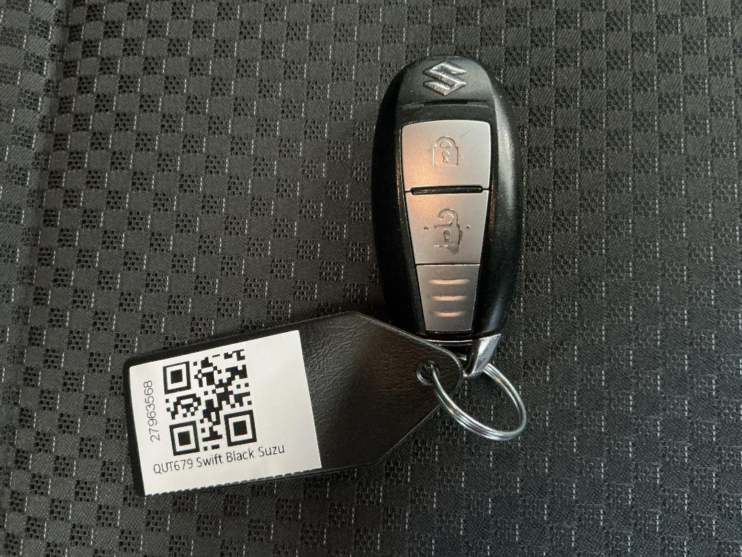 Photo '22' of Suzuki Swift Photo '22' of Suzuki Swift