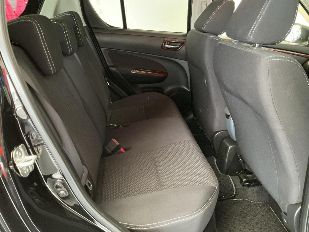 Photo '20' of Suzuki Swift Photo '20' of Suzuki Swift