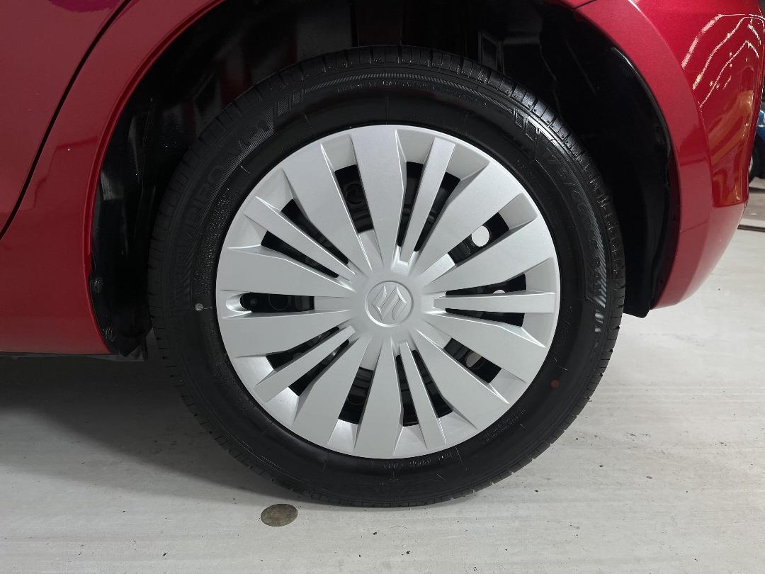 Photo '11' of Suzuki Swift