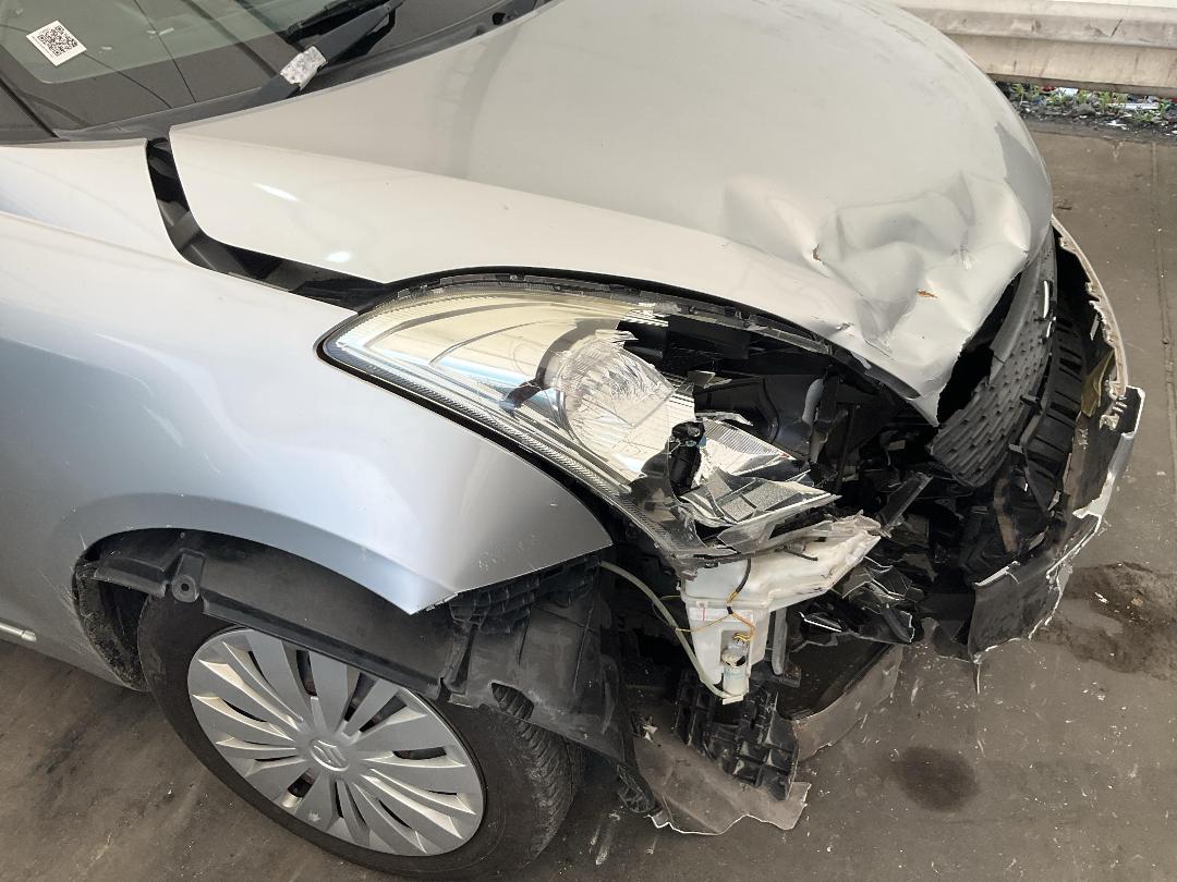 Photo '3' of Suzuki Swift Glxab Photo '3' of Suzuki Swift Glxab