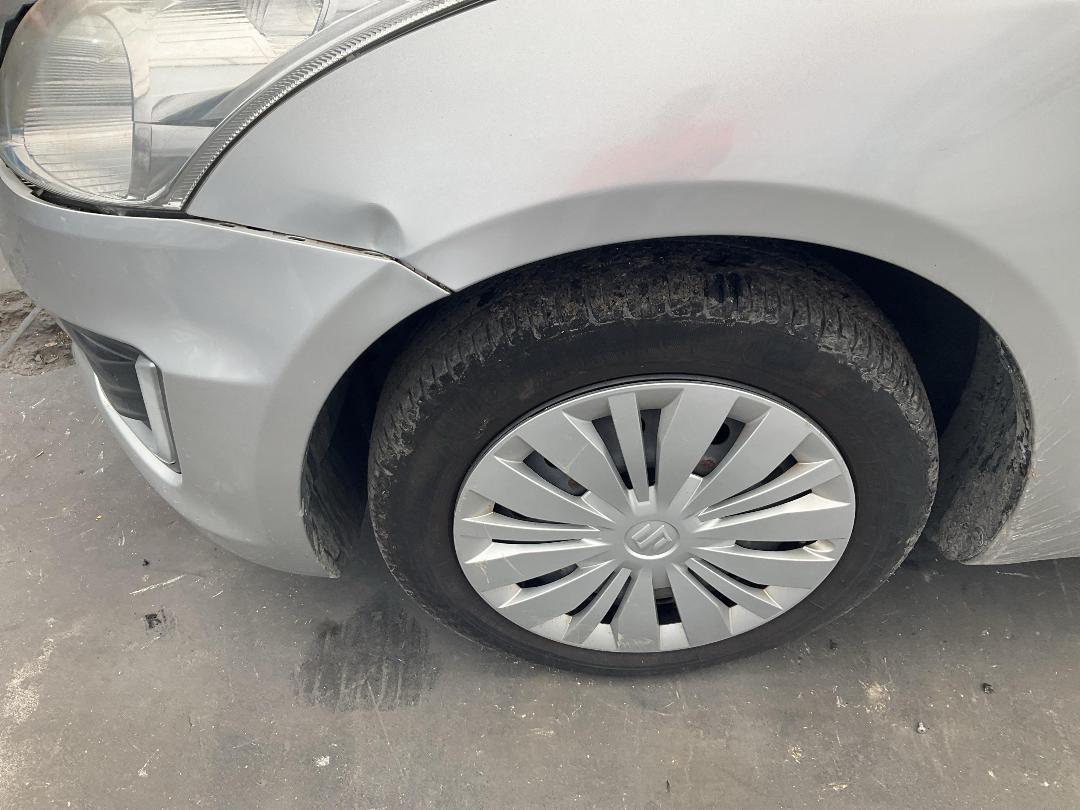 Photo '8' of Suzuki Swift Glxab Photo '8' of Suzuki Swift Glxab