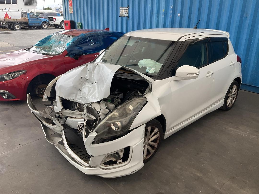 Photo '6' of Suzuki Swift