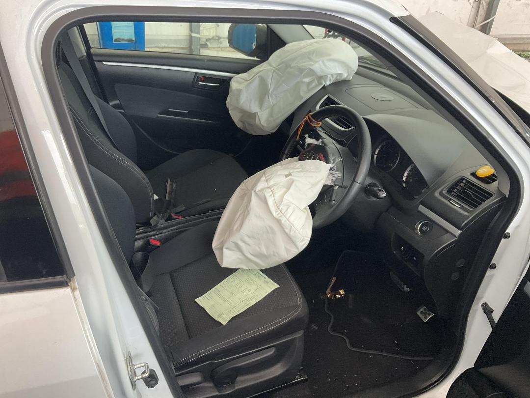 Photo '19' of Suzuki Swift