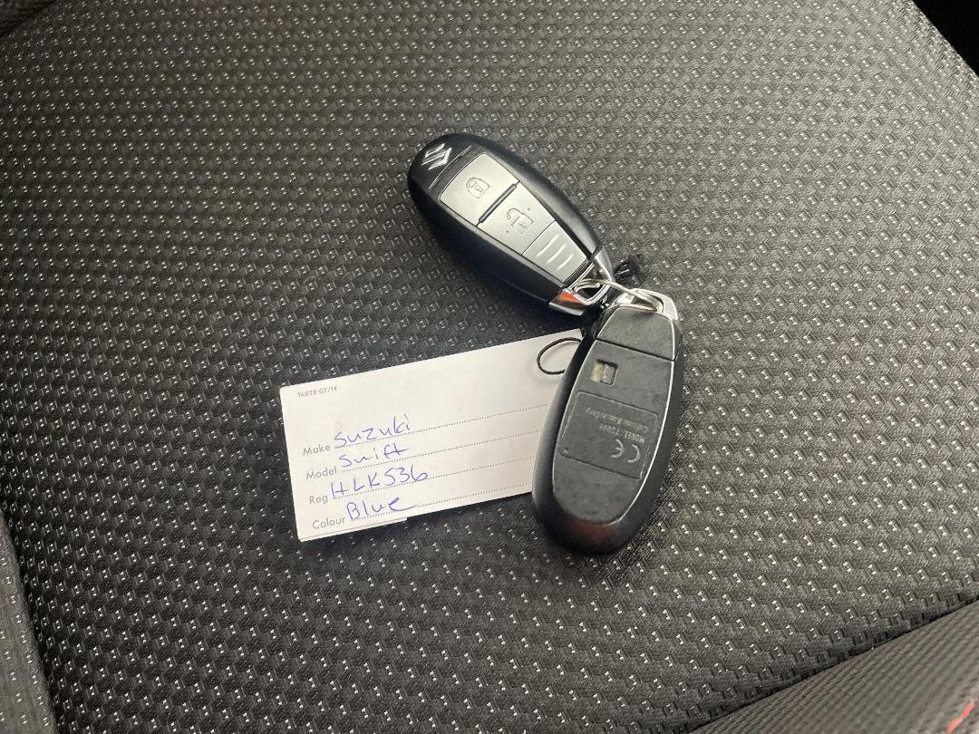 Photo '22' of Suzuki Swift