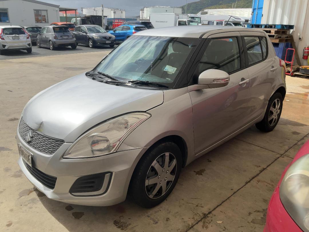 Photo '2' of Suzuki Swift Glxab
