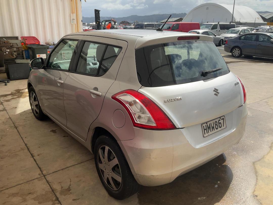Photo '3' of Suzuki Swift Glxab
