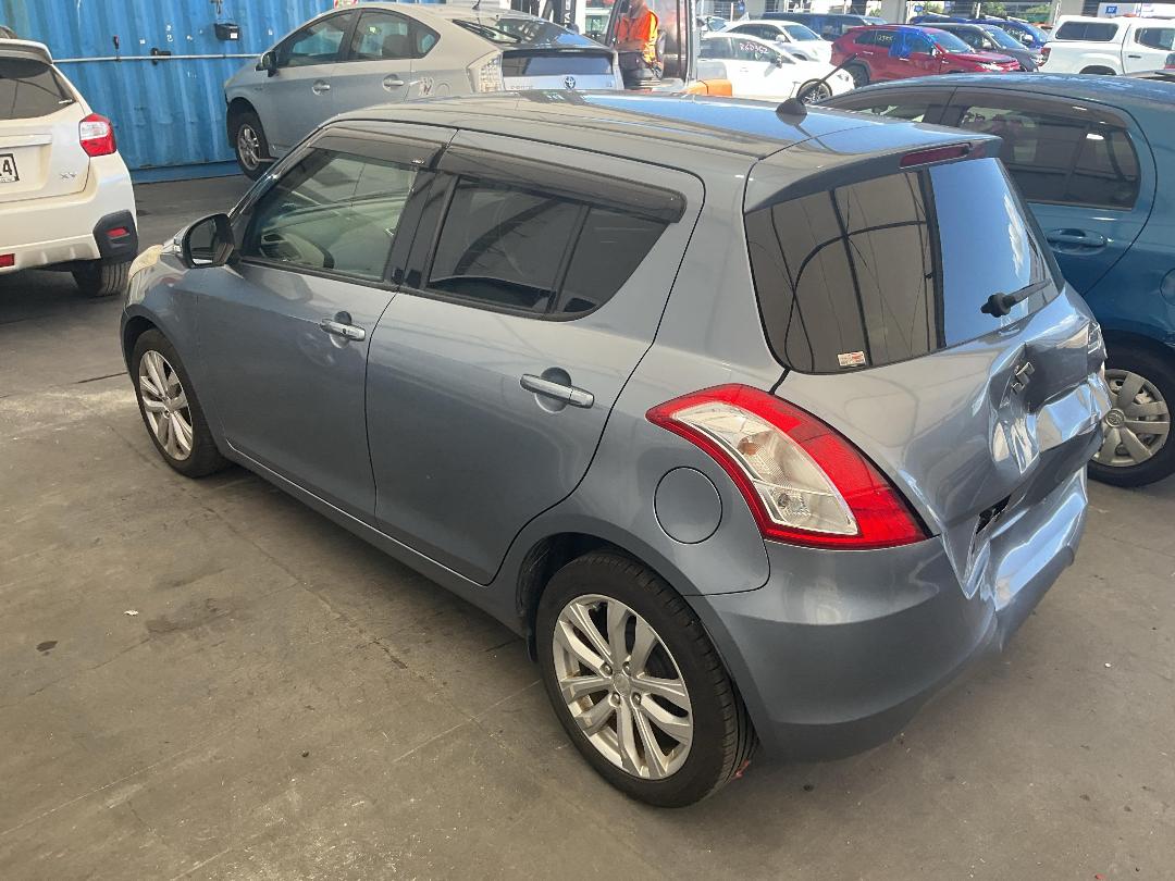 Photo '7' of Suzuki Swift Photo '7' of Suzuki Swift