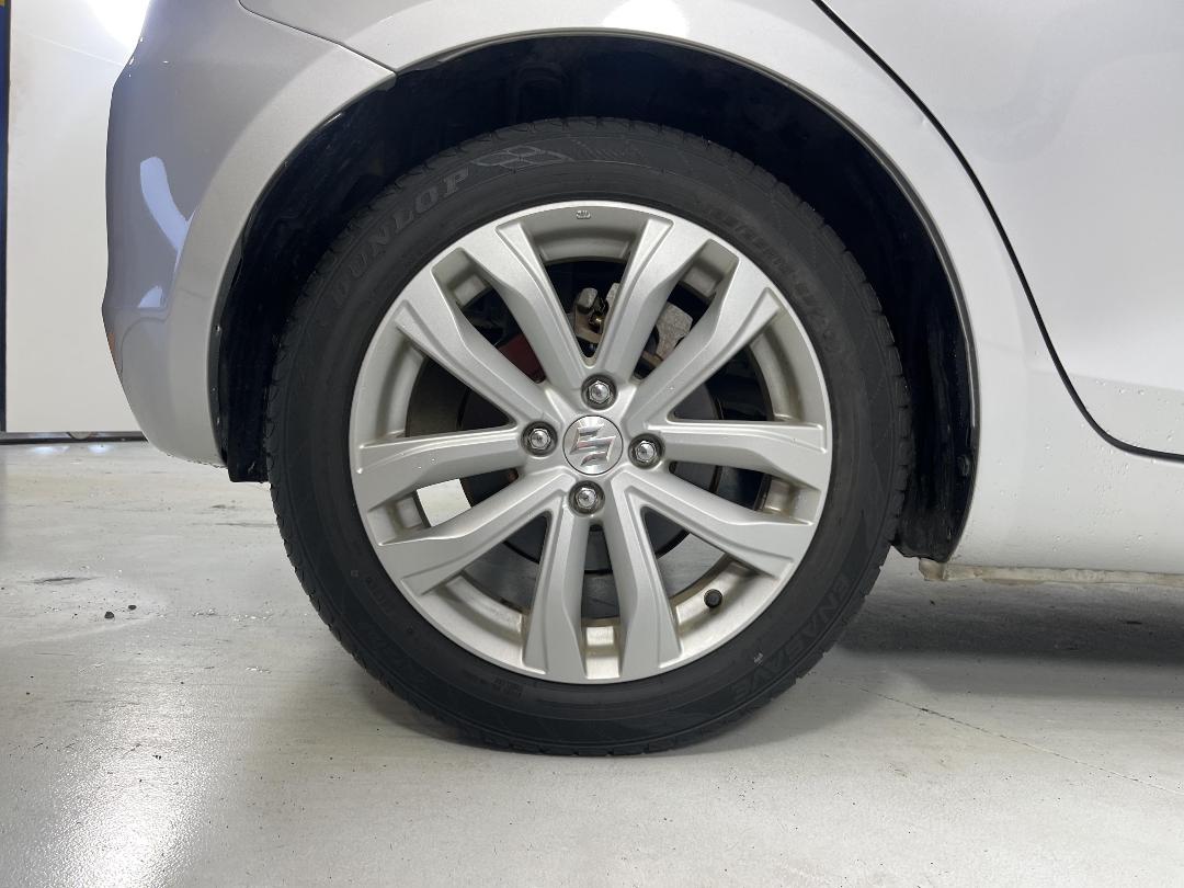 Photo '12' of Suzuki Swift Photo '12' of Suzuki Swift