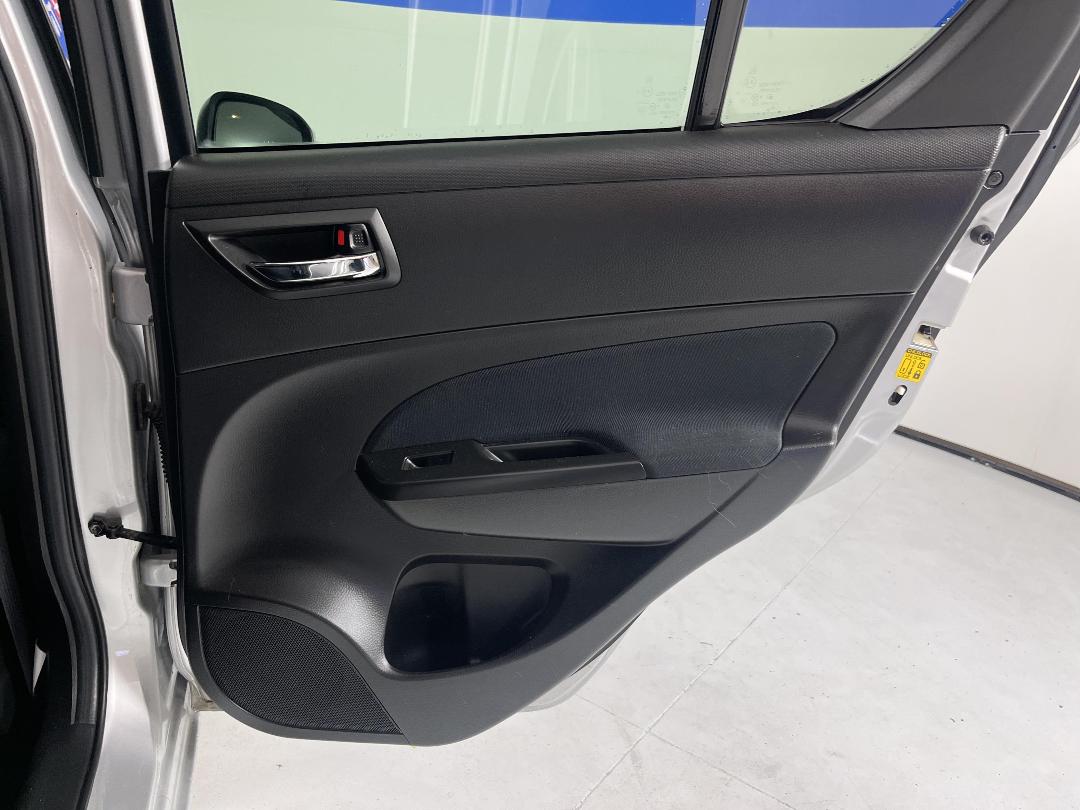 Photo '19' of Suzuki Swift Photo '19' of Suzuki Swift